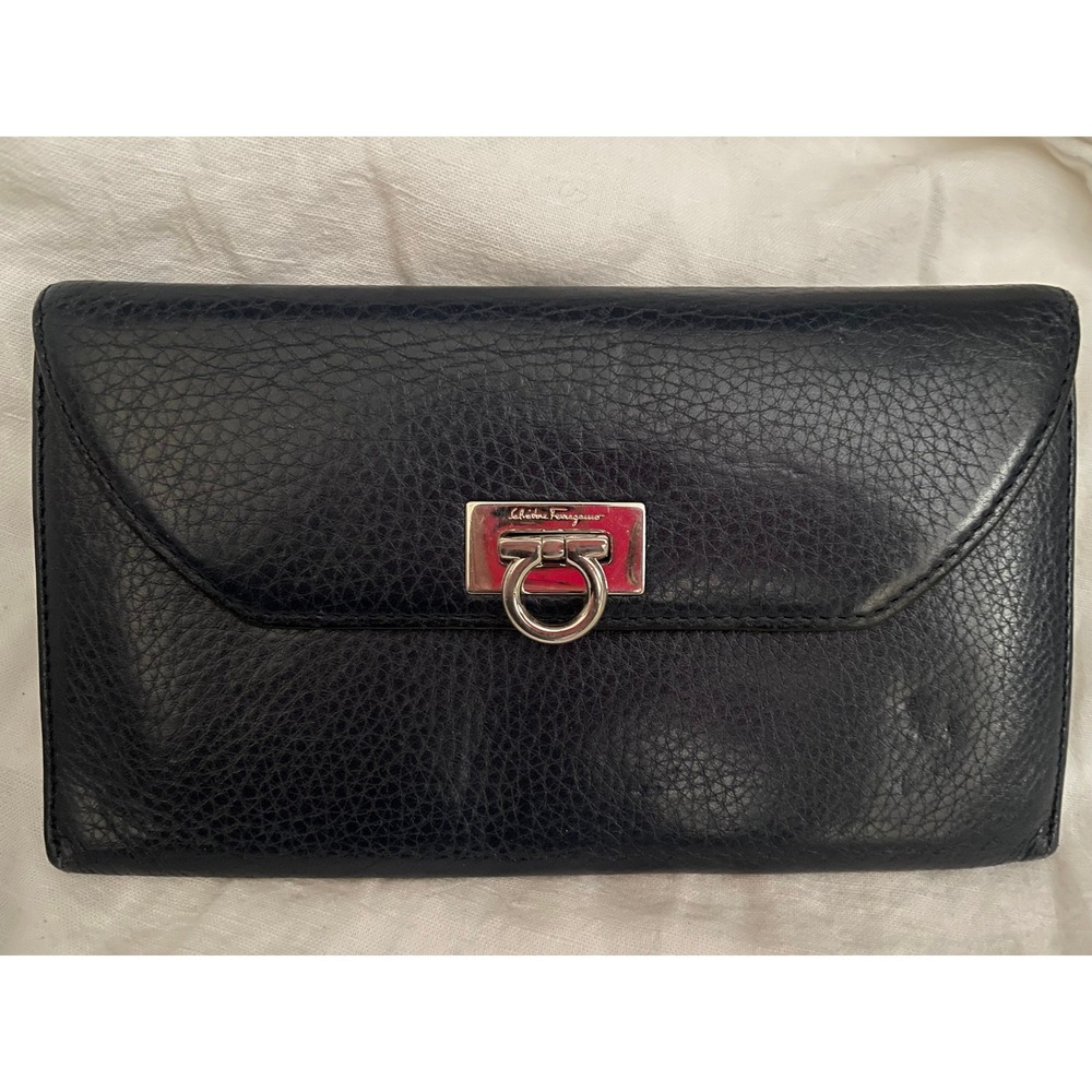 Salvatore Ferragamo Navy Pebbled Leather Gancini Flip-Lock ContinentalWallet#668